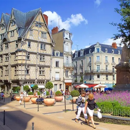 Appartement Centre- Gare - Chateau - Duplex 2 *