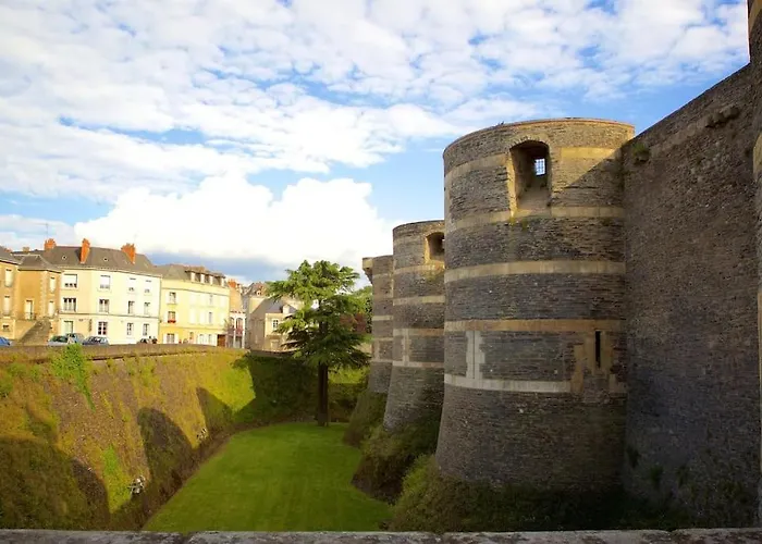 Appartement Centre- Gare - Chateau - Duplex 2 *