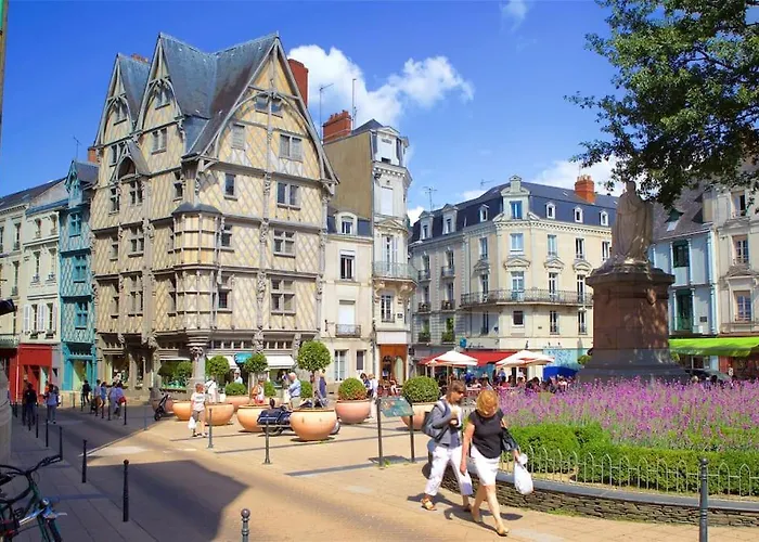 Appartement Centre- Gare - Chateau - Duplex 2 *